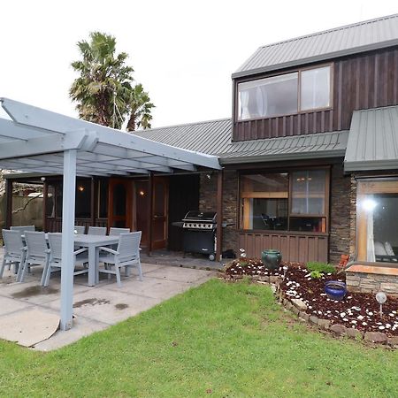 Quiet Family Home In Chedworth แฮมิลตัน ภายนอก รูปภาพ