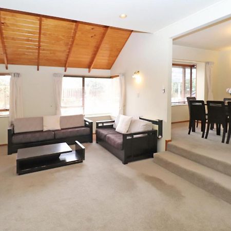 Quiet Family Home In Chedworth แฮมิลตัน ภายนอก รูปภาพ