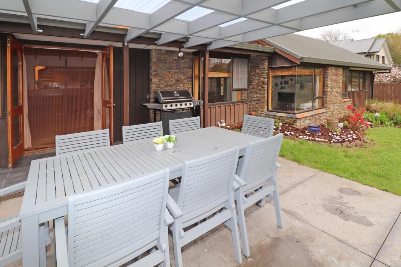 Quiet Family Home In Chedworth แฮมิลตัน ภายนอก รูปภาพ